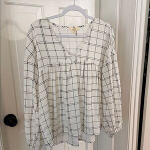 Entro Black and White Checkered V-Neck Blouse